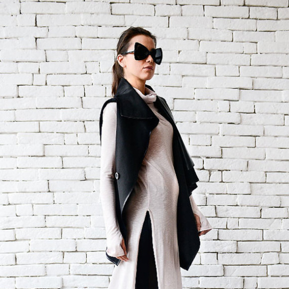 New Asymmetric Black Structured Vest Faux Leather - Picture 4 of 7